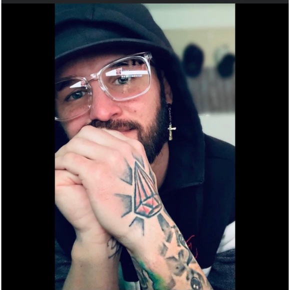 Meet your Posher, Mike 🤟🏽😁 - Picture 14 of 17